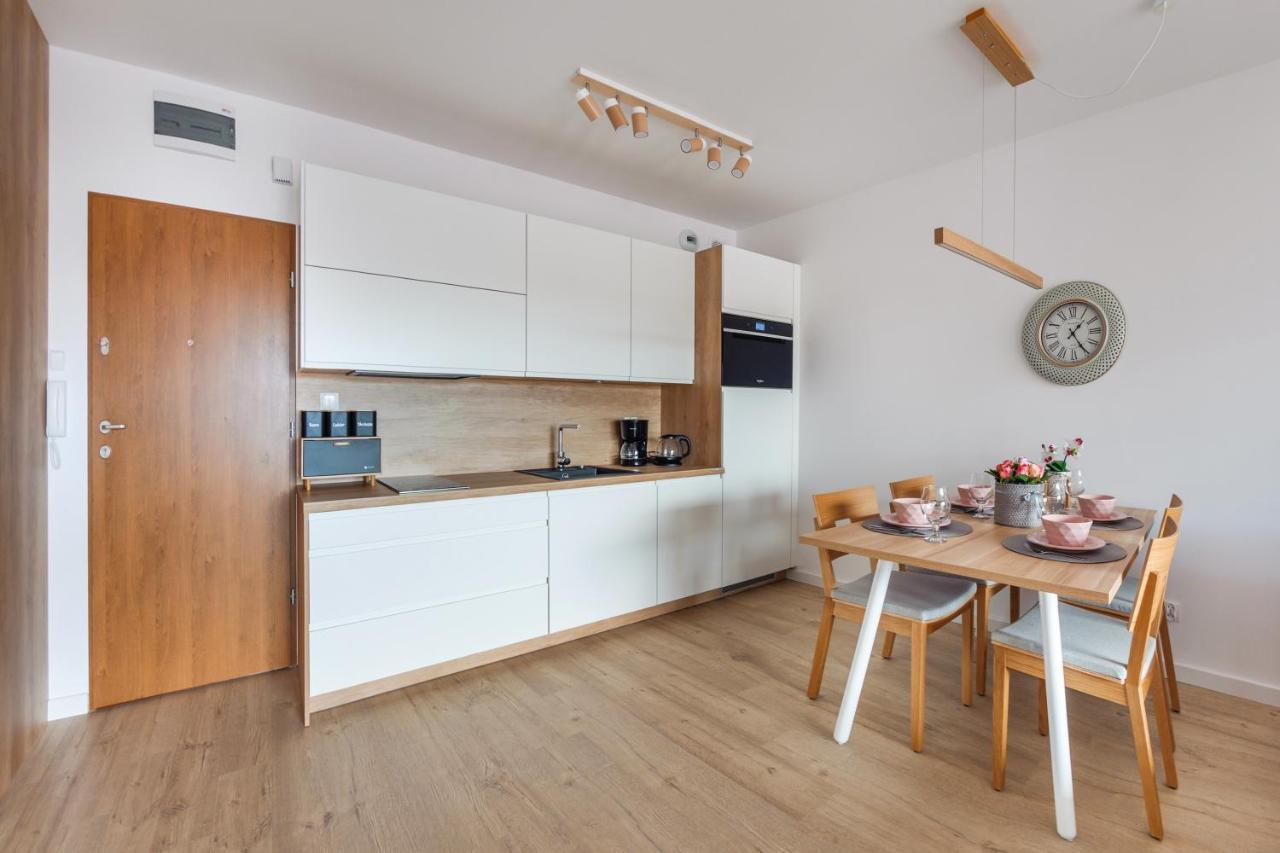 Apartamenty Sun & Snow Nadmorskie Tarasy Z Basenem コウォブジェク エクステリア 写真